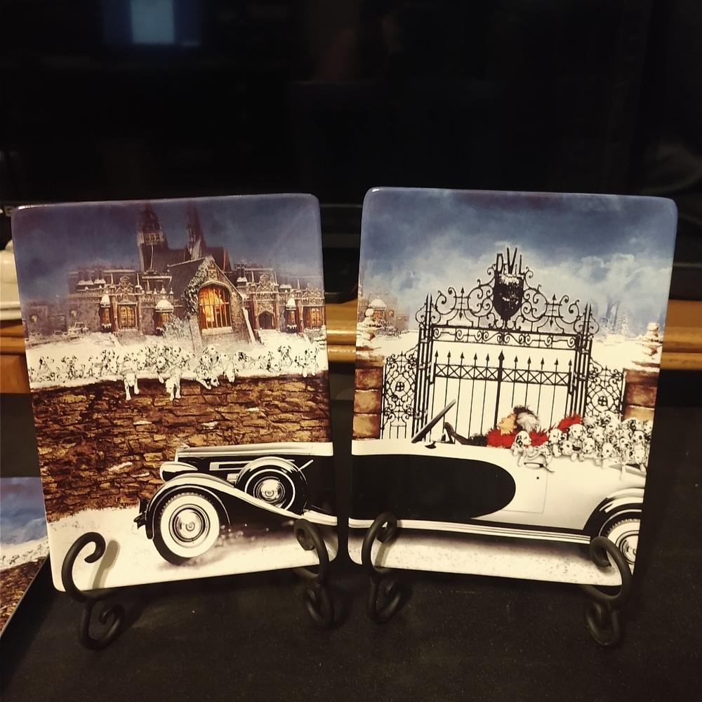 Disney's 101 Dalmatians "scene" collector plates